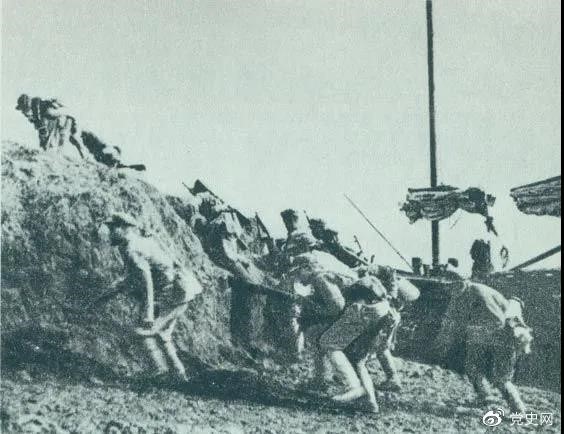 1949年5月23日，人民解放軍向上海國(guó)民黨政府軍隊(duì)發(fā)起總攻，占領(lǐng)了黃浦江堤。