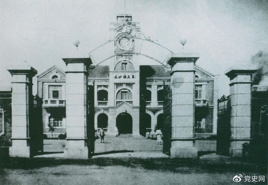 圖為中共滿洲省委舊址。1929年6月，中共中央政治局決定劉少奇任中共滿洲省委書記。7月，劉少奇到達(dá)奉天（今沈陽）赴任。